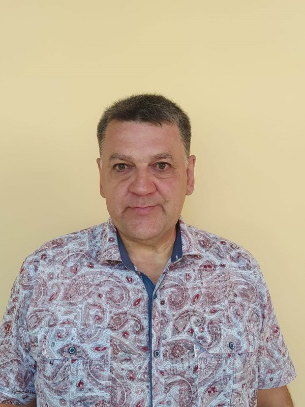 Ульяшин Олег Алексеевич.